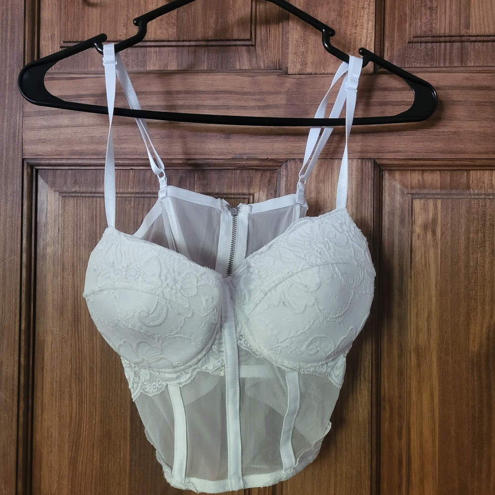 Women's White Lace Bustier